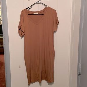 Pocketed tshirt dress